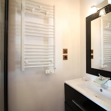 T2 Bis Avec Vue Au Mont-dore, Animaux Admis - Fr-1-608-182